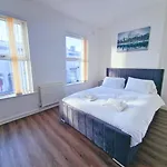 Beautiful Home Near Lfc Stadium