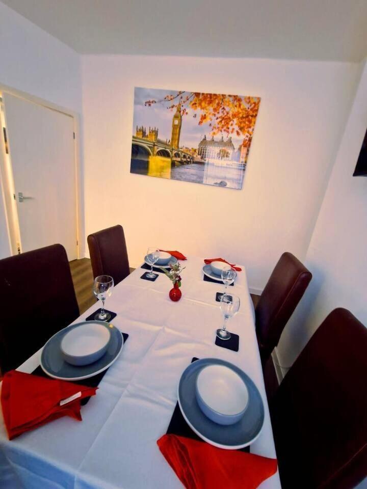 Apartment Beautiful Near Lfc Stadium *