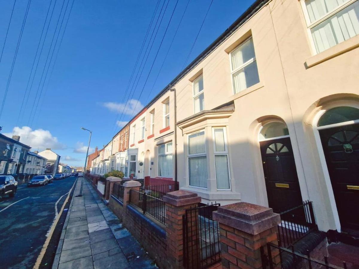 Beautiful Near Lfc Stadium Apartment *